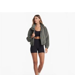 Vuori Dusty Pine Cozy Sherpa Jacket Bomber Fleece Zip